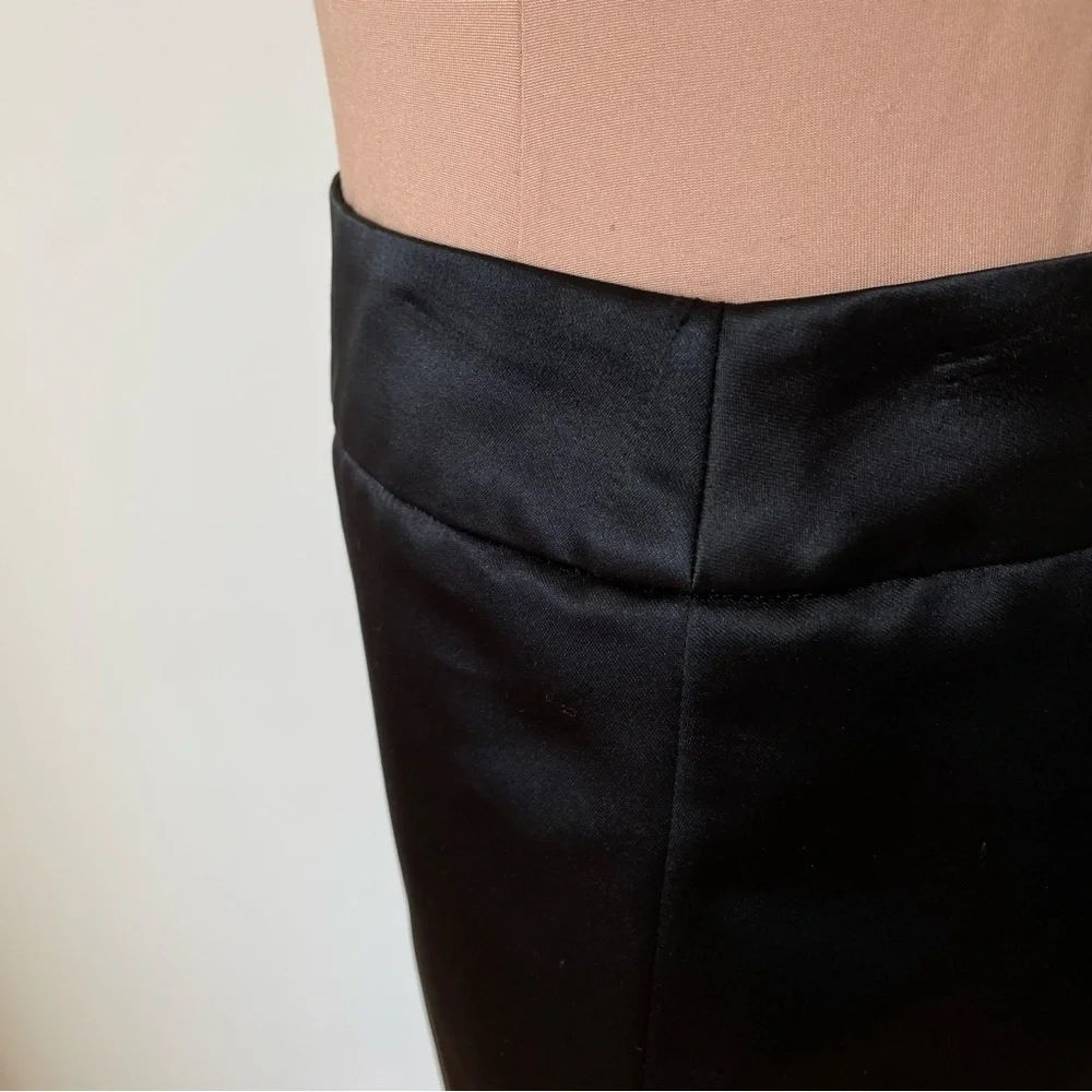 Armani Collezioni Black Satin Classic Short Pencil Skirt NWT Size US 2 EU 38